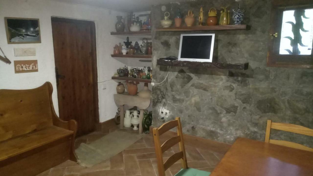 Can Serraima, Casa rural en ple Pirineu Neva Exterior foto