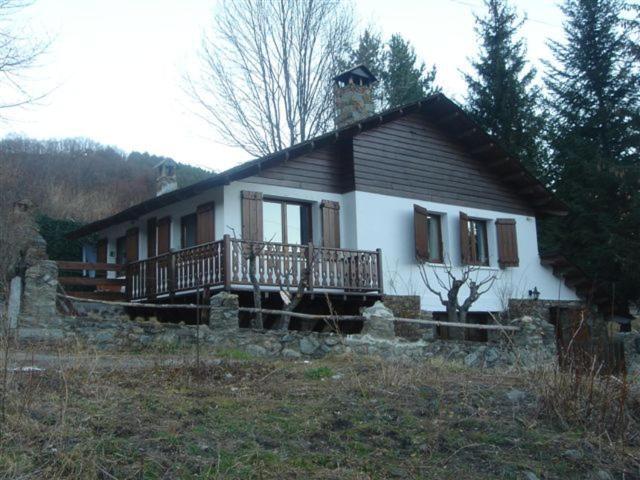Can Serraima, Casa rural en ple Pirineu Neva Exterior foto